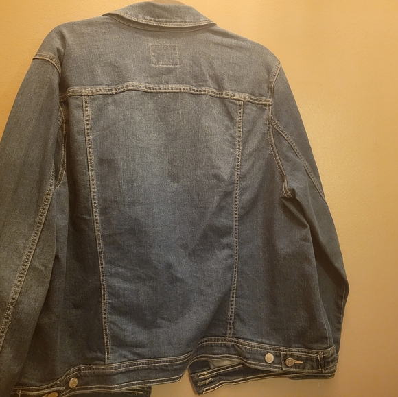 Old Navy 2x Plus Size Jean Jacket - Picture 4 of 4